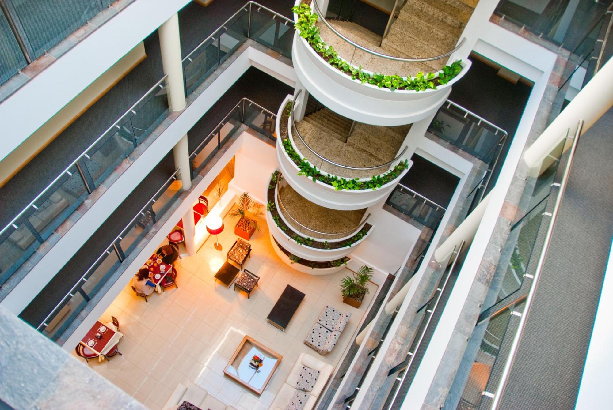 Hotel Piren Пуэрто-Мадрин Экстерьер фото