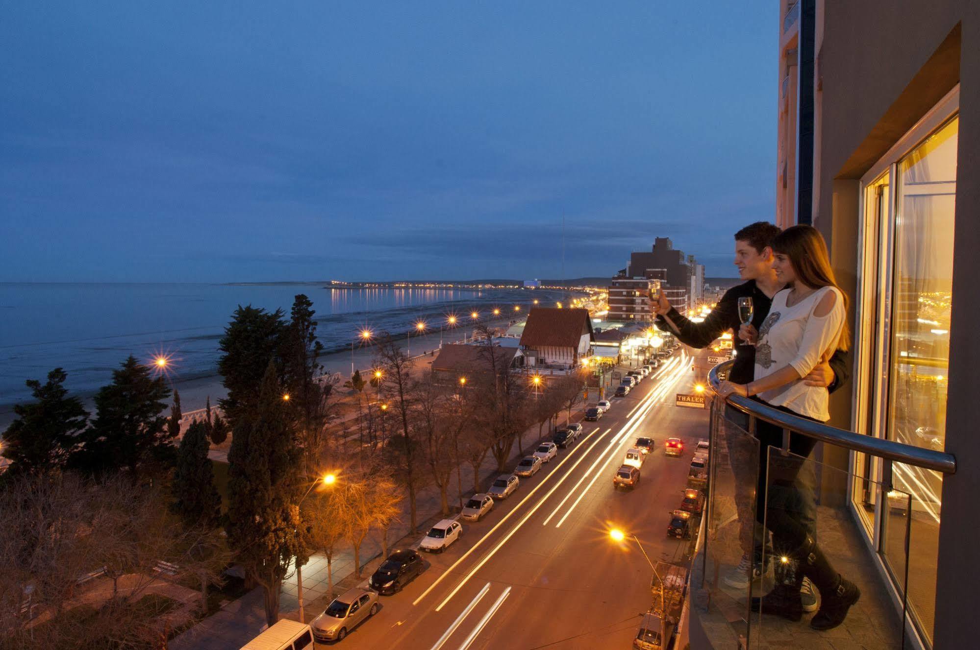 Hotel Piren Пуэрто-Мадрин Экстерьер фото